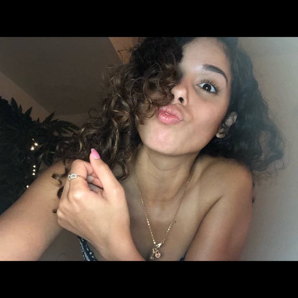 Meet your Posher, Maricelys - Picture 5 of 5